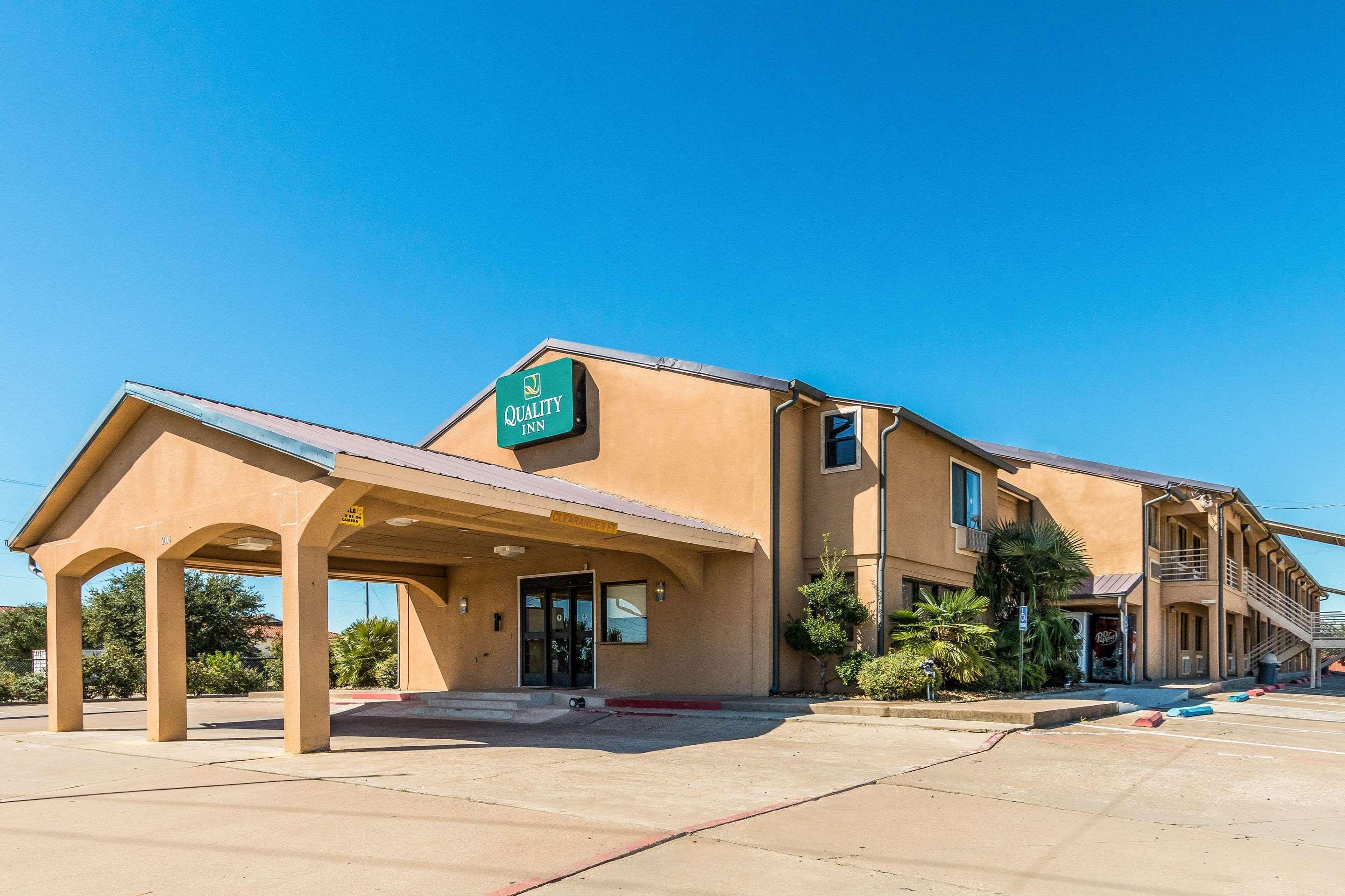 Quality Inn Corsicana Buitenkant foto