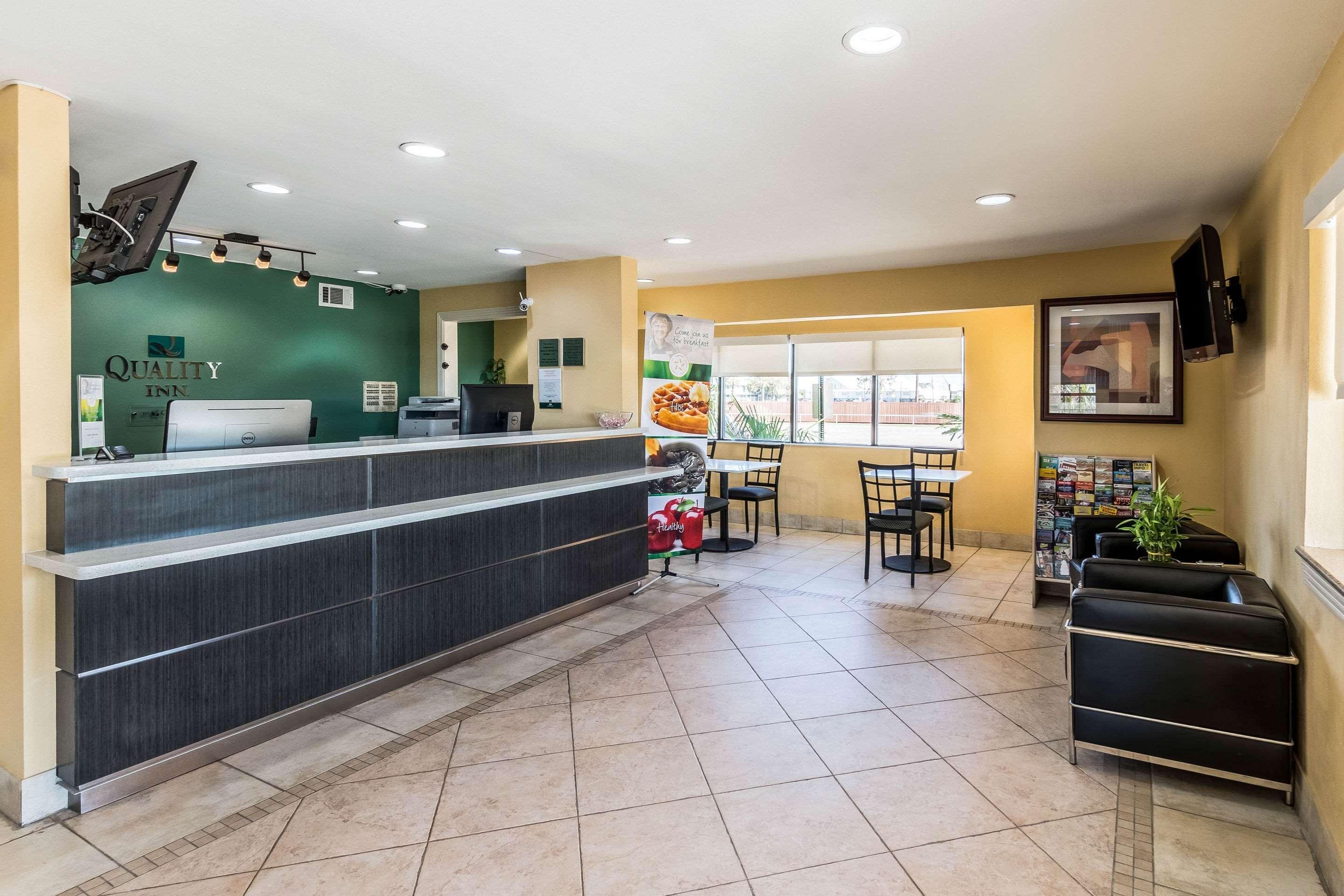 Quality Inn Corsicana Buitenkant foto