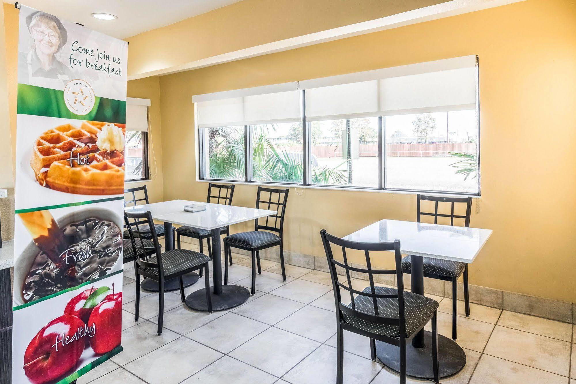 Quality Inn Corsicana Buitenkant foto